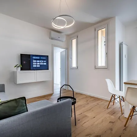 Yid Penthouse Design Apt Novoli *