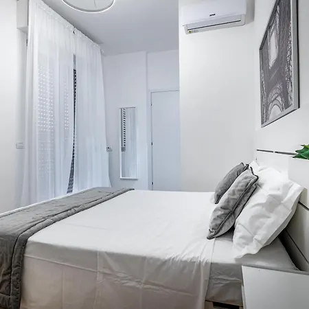 Yid Penthouse Design Apt Novoli