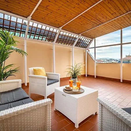 Yid Penthouse Design Apt Novoli Apartment