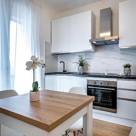 Apartment Yid Penthouse Design Apt Novoli *