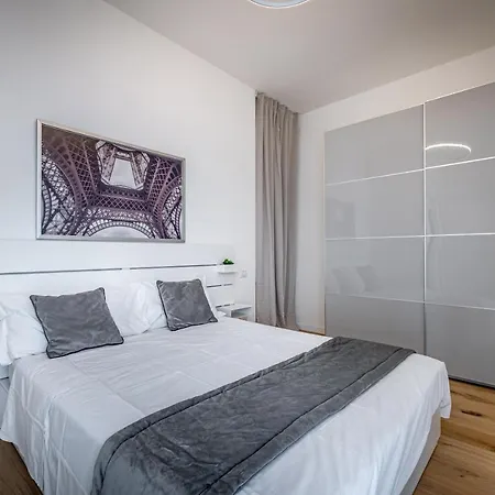 Yid Penthouse Design Apt Novoli Apartment Florence